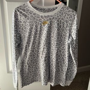 Nike long-sleeved tee, grey leopard print, size L